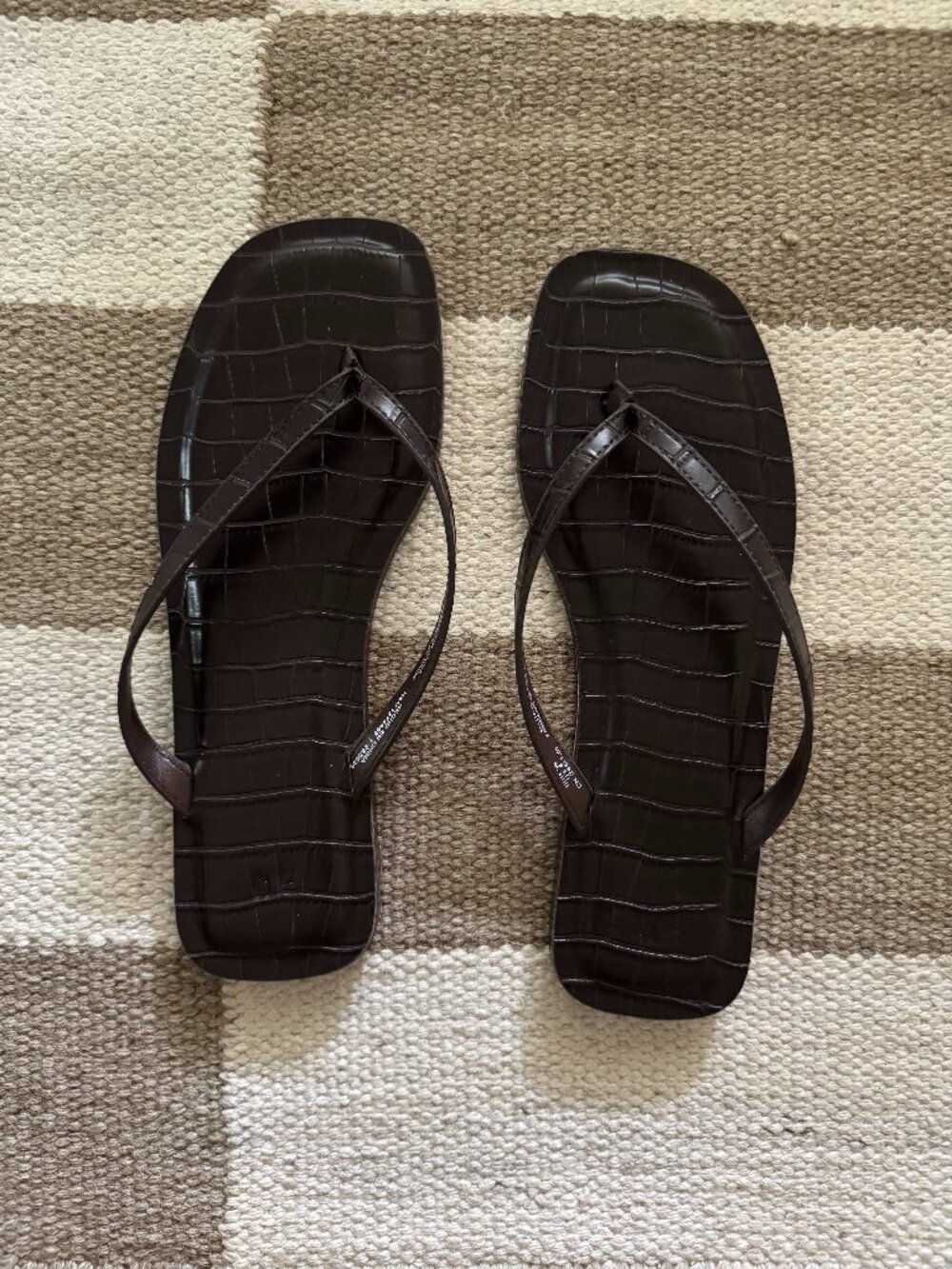 H&M Brown Croc Thong Sandals